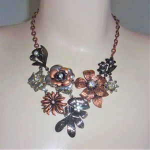 VCLM Floral Two Toned Statement Necklace